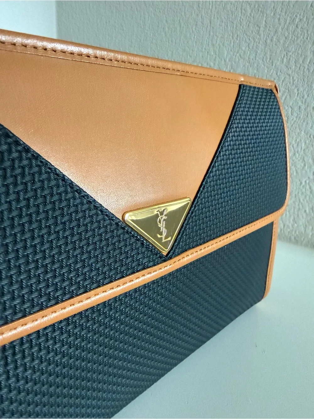 Yves Saint Laurent Black Woven & Tan Trim Envelope Clutch - Picture 3 of 9
